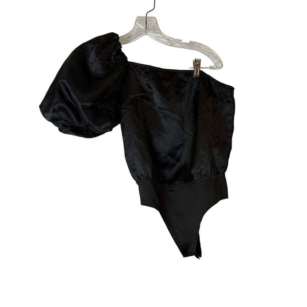 NWT Pretty Little Thing Black Satin One Shoulder Thong Body Suit Sz 2‎ READ